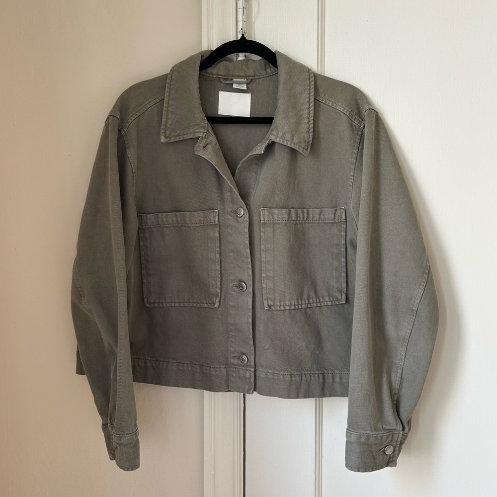 H&M Army Green Cropped Chore Coat in size L